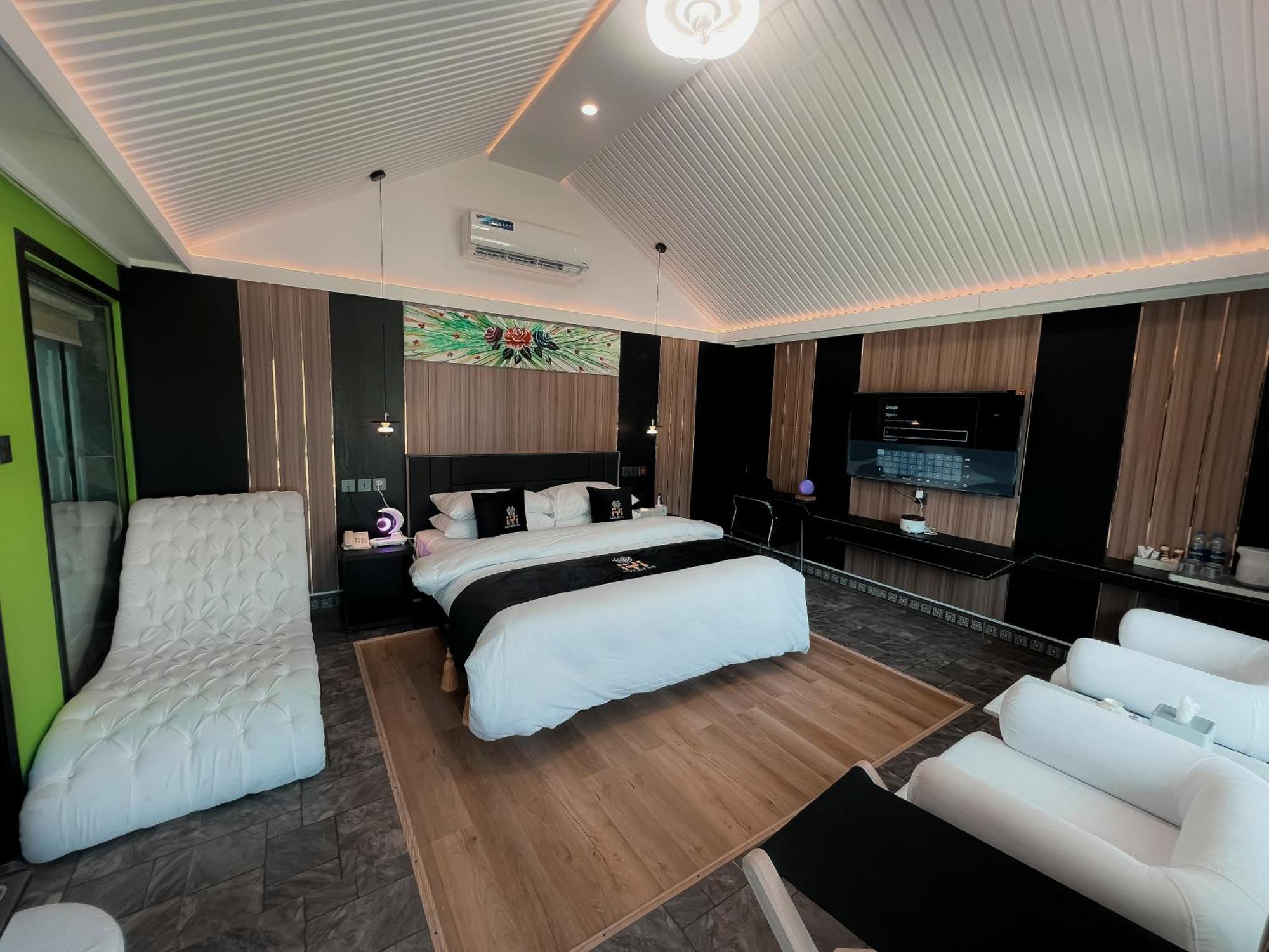 Iyi Luxury Inn Swat Saidu Sharif Εξωτερικό φωτογραφία